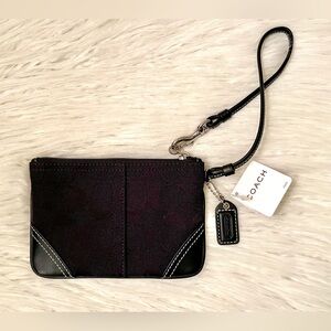 Coach Small Signature Canvas Leather Black Wristlet NWT